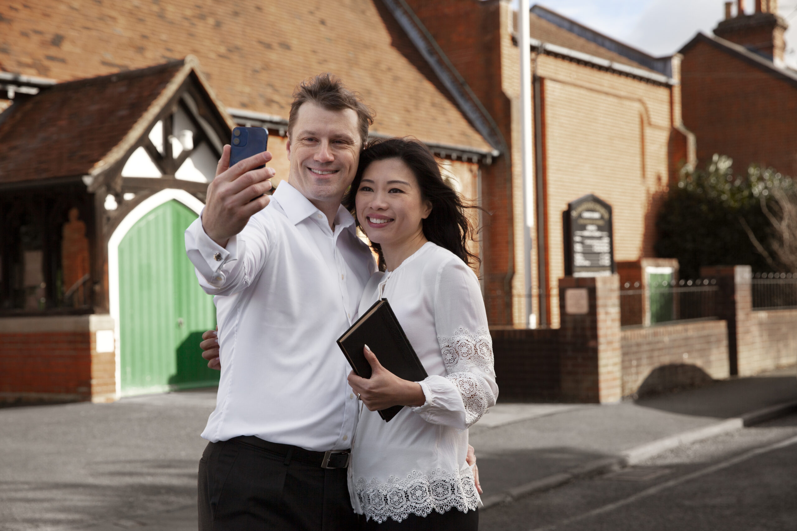 Những bằng chứng về cuộc sống hằng ngày để chứng minh quý vị không lợi dụng việc kết hôn để được định cư Mỹ