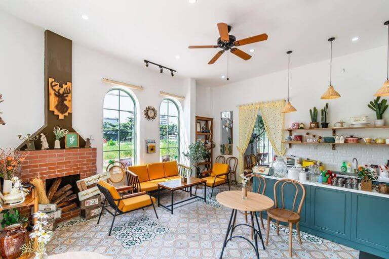 Thiết kế lạ mắt với phong cách Châu Âu cổ điển, Nắng House - - homestay Đà Nẵng gần biển là địa điểm check-in siêu đẹp