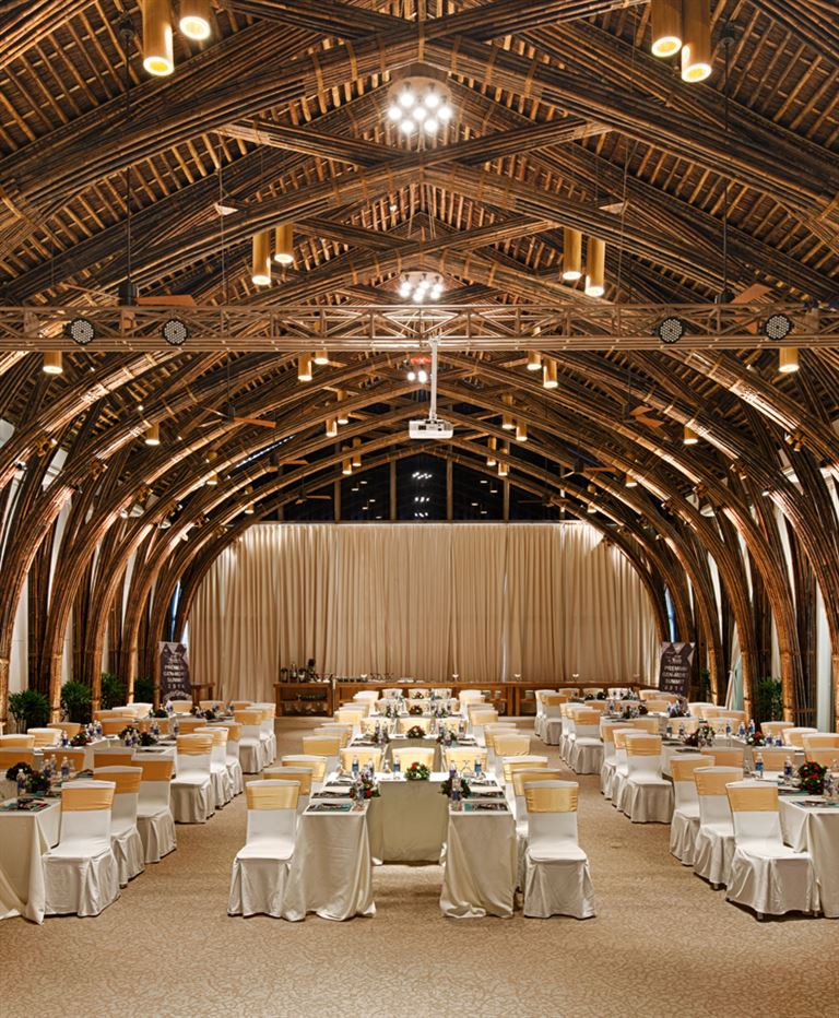 Naman Conference Hall là trung tâm hội nghị cao cấp. đáp ứng đa dạng phong cách sự kiện, tiệc gặp mặt lớn nhỏ.