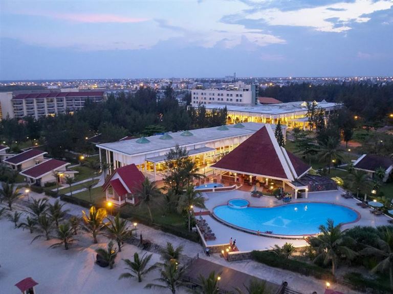 Sandy Beach Resort Đà Nẵng | Thiên đường nghỉ dưỡng với đầy đủ tiện nghi